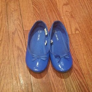 Cute Blue Patent Leather Shoes. Sz.13